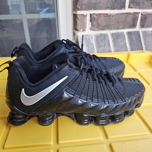 Nike Total Shox Black Metallic Silver Rare Mens Size 12 Sneakers 749775-001